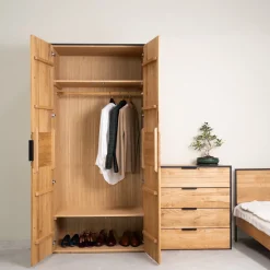 Armoire 2 portes en bois massif de chêne Runa - NordicStory