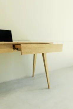 Bureau console en bois massif de chêne Berg - NordicStory