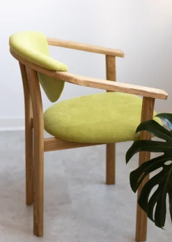 Chaise de salle à manger en bois massif de chêne Alexis, revêtement en tissu Vert Pomme – Lot de 2 ou 4 chaises - NordicStory