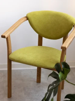Chaise de salle à manger en bois massif de chêne Alexis, revêtement en tissu Vert Pomme – Lot de 2 ou 4 chaises - NordicStory