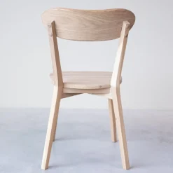 Chaise de salle à manger en bois massif de chêne Isku – Lot de 2 ou 4 chaises - NordicStory