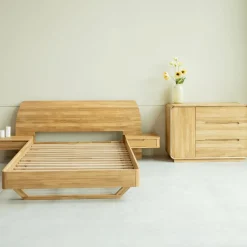 Commode en bois massif de chêne Alina – NordicStory