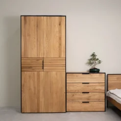 Commode en bois massif de chêne Runa – NordicStory