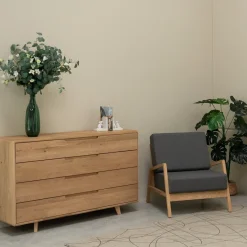 Commode en bois massif Suède 4.2 – VESKOR