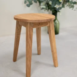 Lot de 2 ou 4 tabourets en bois massif de chêne Diana - NordicStory