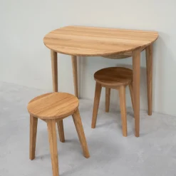 Lot de 2 ou 4 tabourets en bois massif de chêne Diana - NordicStory