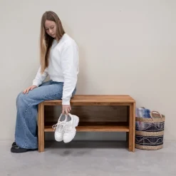 Meuble à chaussures en bois massif de chêne Pola - NordicStory
