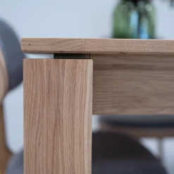 Table à manger en bois massif de chêne Krona - NordicStory