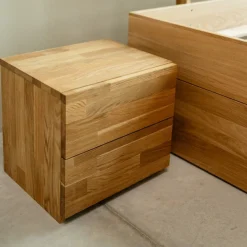 Table de chevet en bois massif de chêne Danemark 2 – NordicStory
