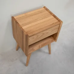Table de chevet en bois massif de chêne Malmo - VESKOR