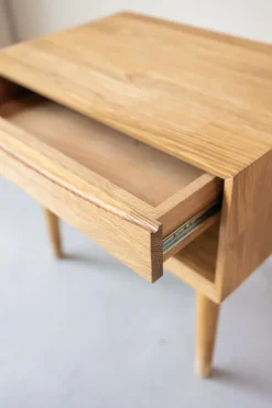 Table de chevet en bois massif de chêne Escandi 2 - NordicStory