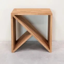Table de chevet en bois massif de chêne Danemark – NordicStory