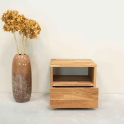 Table de chevet en bois massif de chêne Danemark 1 - NordicStory