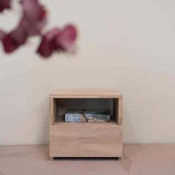 Table de chevet en bois massif de chêne Danemark 1 - NordicStory