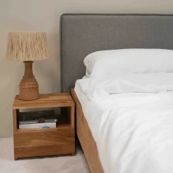 Table de chevet en bois massif de chêne Danemark 1 - NordicStory